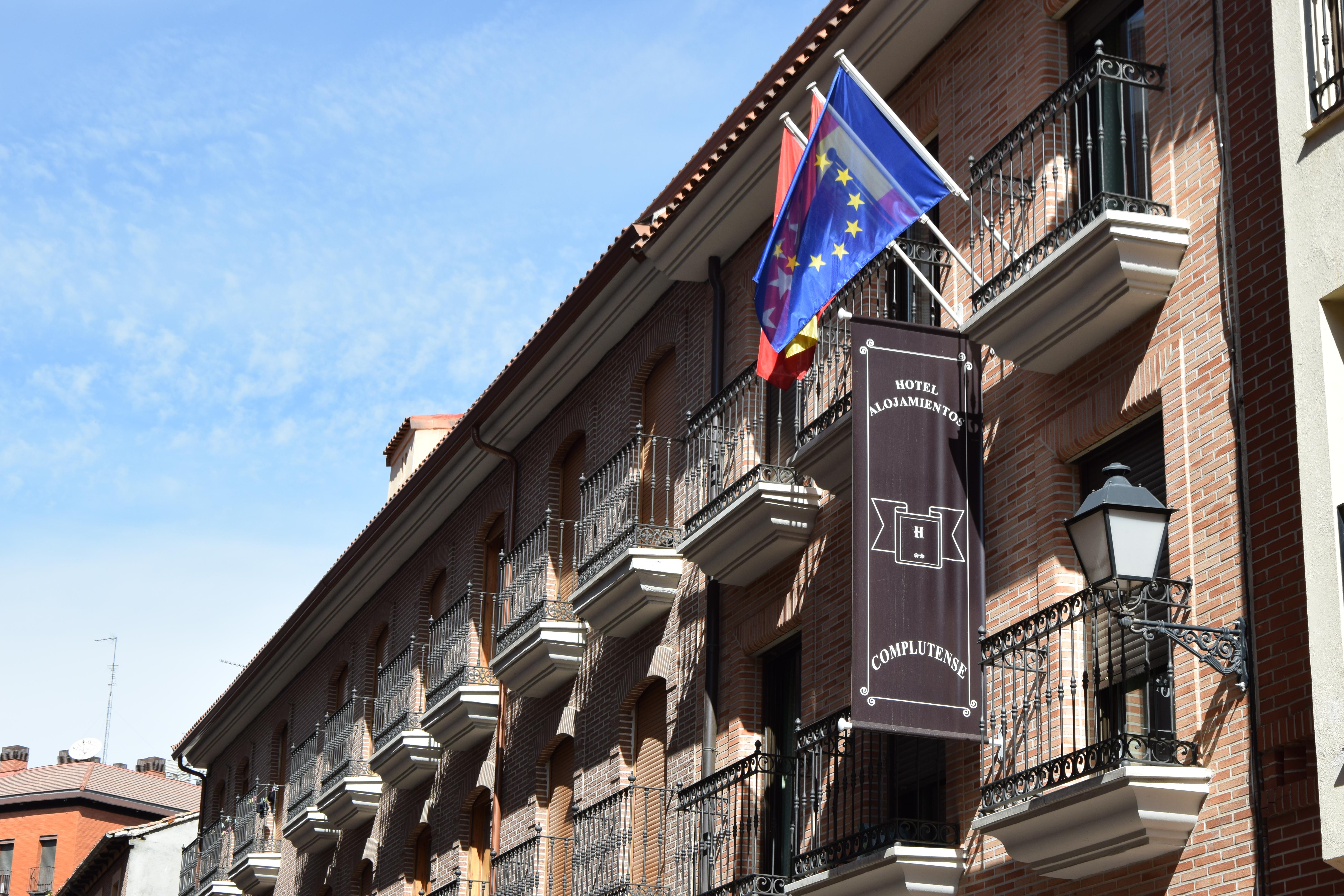 Hotel Complutense Алькала-де-Энарес Экстерьер фото